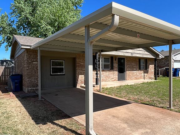 3rd image of 722 S Meadow Ln