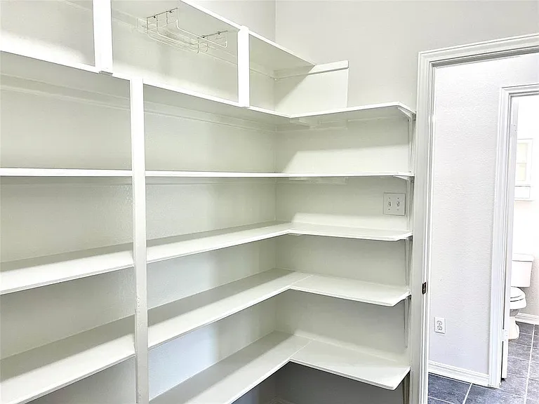 6400 La Carman Ln — Photo 9