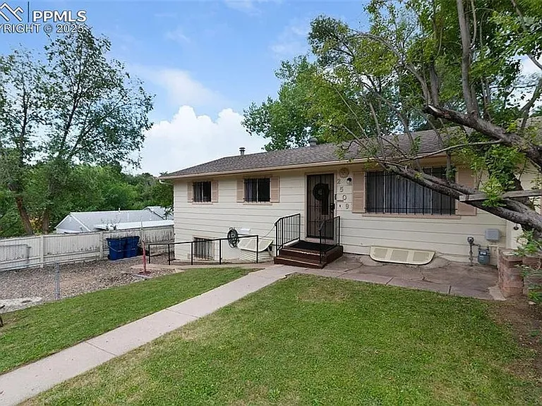 2509 Royalty Ct #A — Photo 1