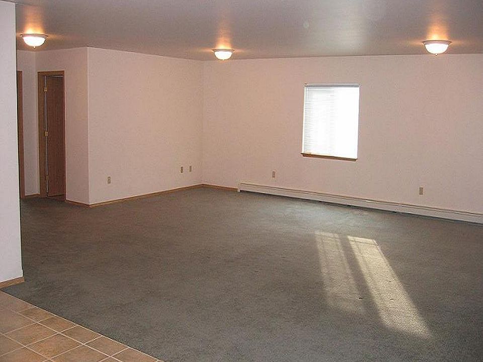 2nd image of 1780 Richardson Hwy #B