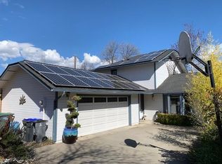 674 Cub Cir, Ashland, OR 97520