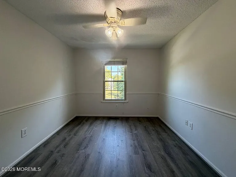 7 Stuart Dr #3 — Photo 25