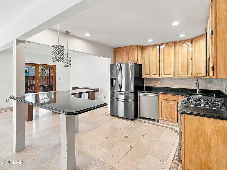 137 Marina Bay Ct — Photo 6