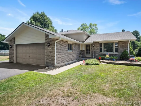 414 Bobcat Ct, Oswego, IL 60543