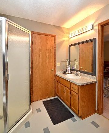 4th image of 10957 Brittany Dr N