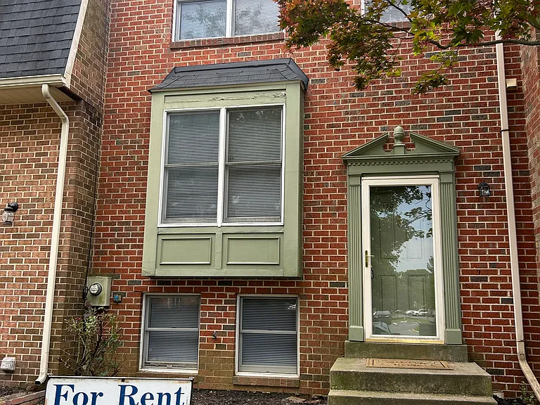 118 Grantham Ct — Photo 1