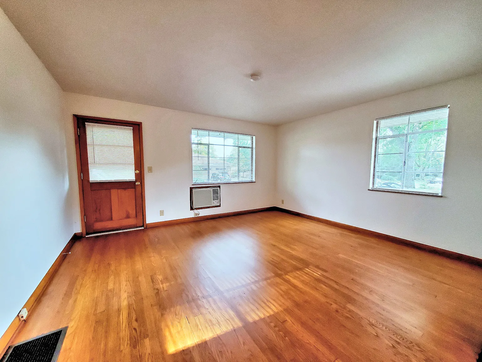 712 Springs Drive — Photo 2