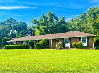 226 Island Dr, Hendersonville, TN 37075