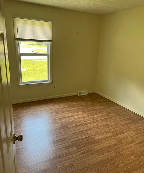 995 Butler St — Photo 10