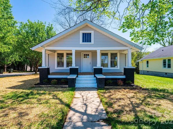 1143 N College Ave, Newton, NC 28658