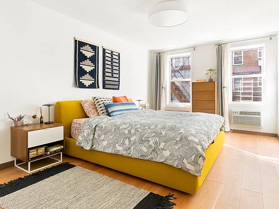 5th image of 400 E 17th St APT 312