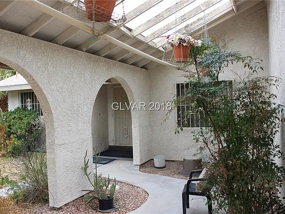 2nd image of 1212 Woodbridge Dr