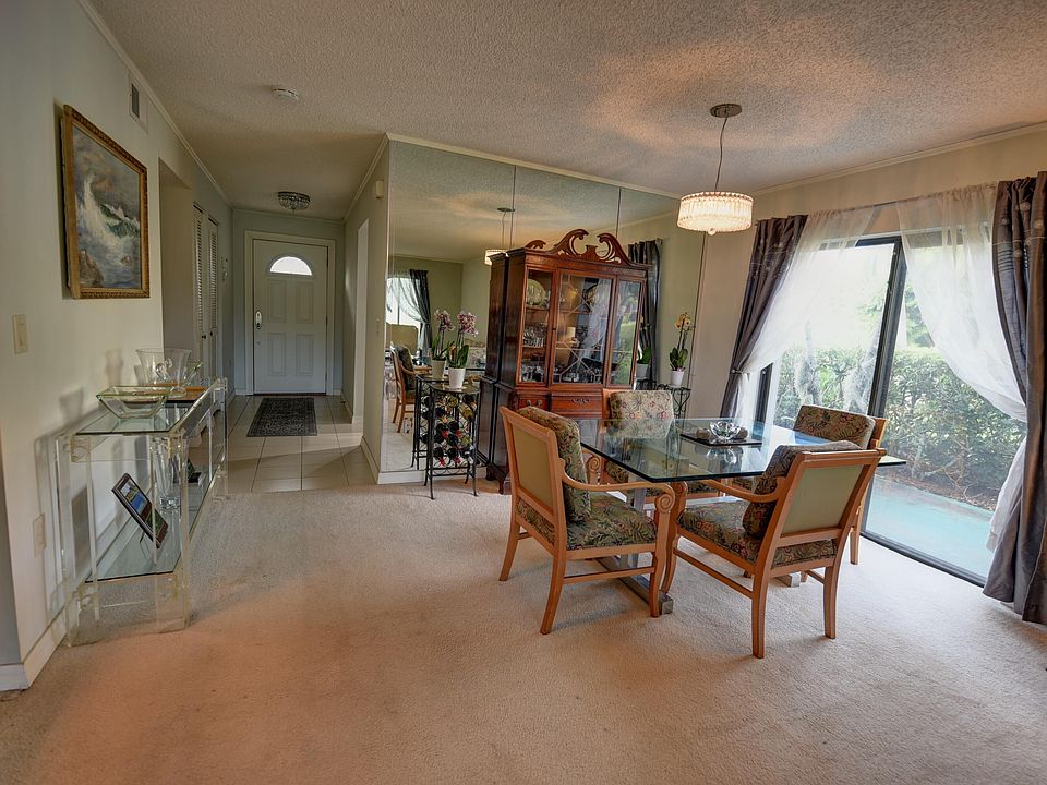 1st image of 5 Stratford Drive #5a