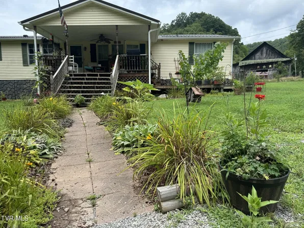 5635 Flower Gap Rd, Blackwater, VA 24221