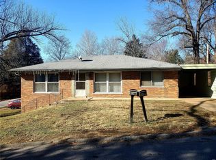 229 Crown Dr, Saint Louis, MO