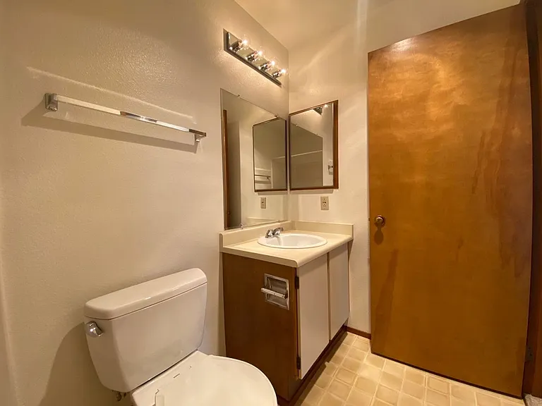 Shorecrest Apartments — Photo 34