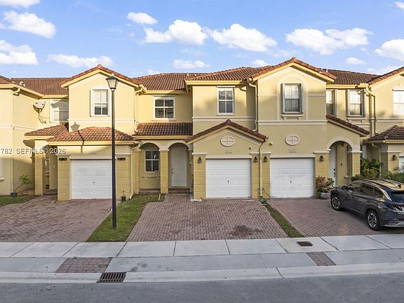 3rd image of 8633 NW 112th Pl