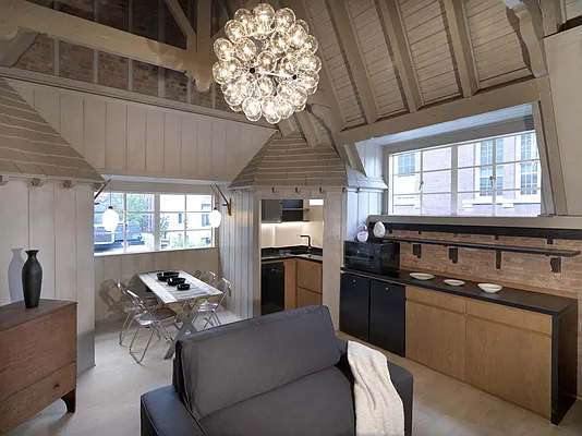 Rented by We Are Real Estate of America Corp | media 10