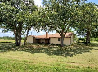 1652 Hollis Rd, North Zulch, TX 77872