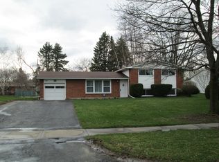 106 Grecian Pkwy, Rochester, NY 14626