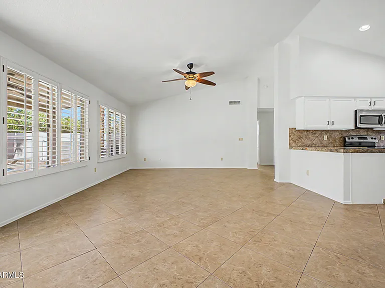4514 E Towne Ln — Photo 5