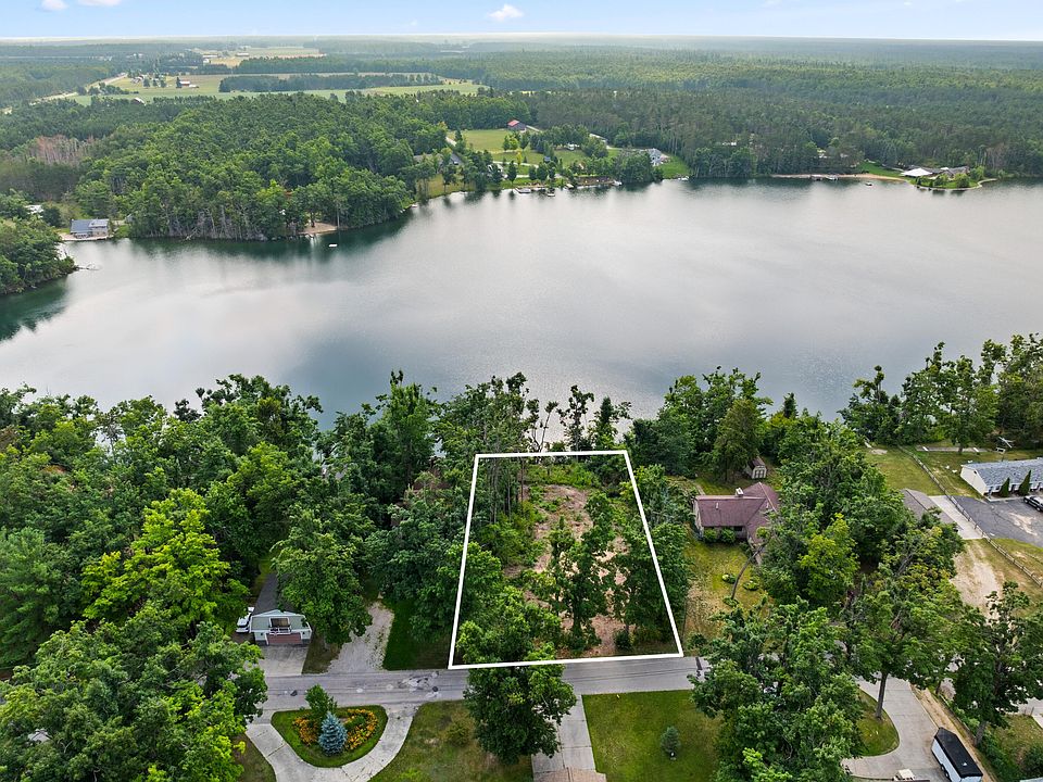 1st image of 2217 W Dixon Lake Dr