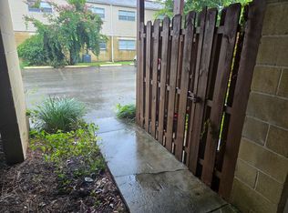 3934 SW 26th Dr APT 3, Gainesville, FL 32608