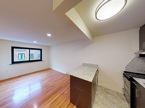 3rd image of 50 Prince St APT 3D