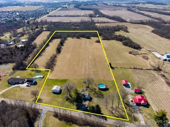 5307 Howe Rd, Trenton, OH 45067