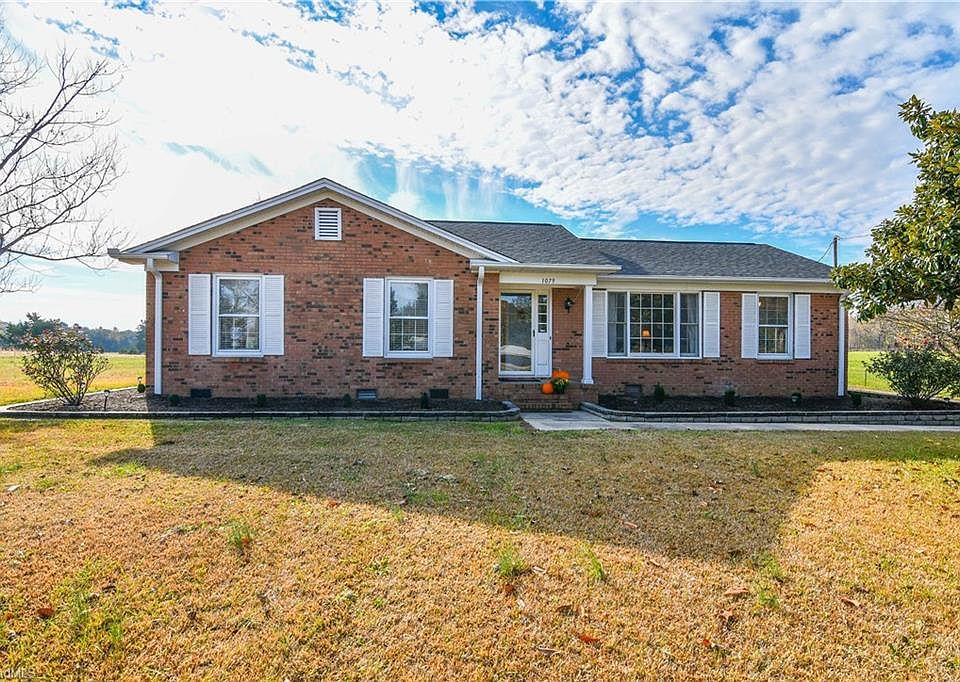 1st image of 1079 Sutton Ct