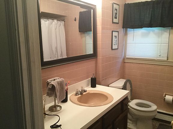 Large bath/ soaking tub