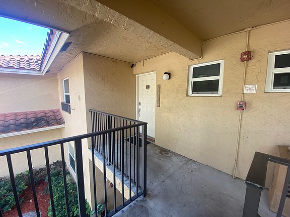 4th image of 9184 NW 40th St