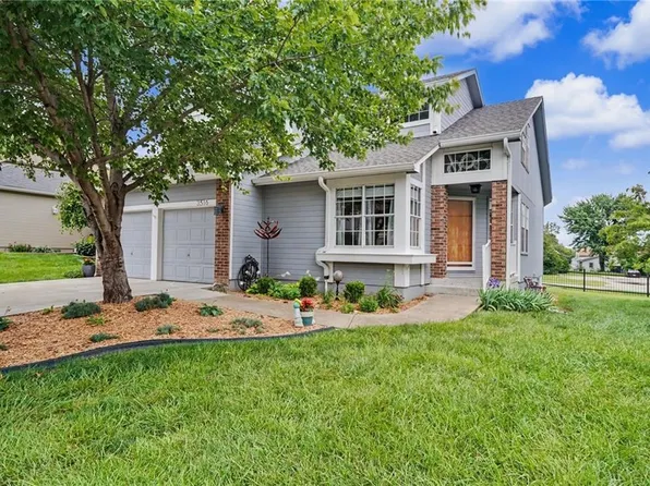 3516 SW Willow Brook Ln, Topeka, KS 66614
