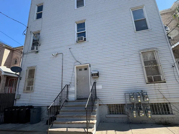 219 Magnolia Ave Floor 3, Elizabethport, NJ 07206