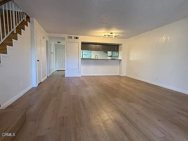 1168 Corson St — Photo 3