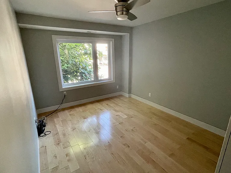606 14th Pl NE — Photo 13
