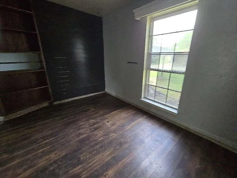 1307 Cactus St — Photo 8