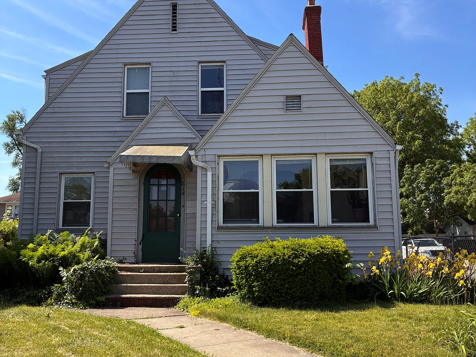 3 bed, 1500 sqft, $2,300 — Photo 2