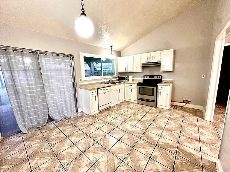7754 Bunker Wood Ln — Photo 5