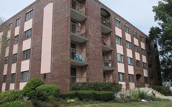 2nd image of 104 N Pine Ave APT 203