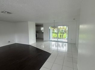 25 SE 23rd Pl APT 3, Cape Coral, FL 33990