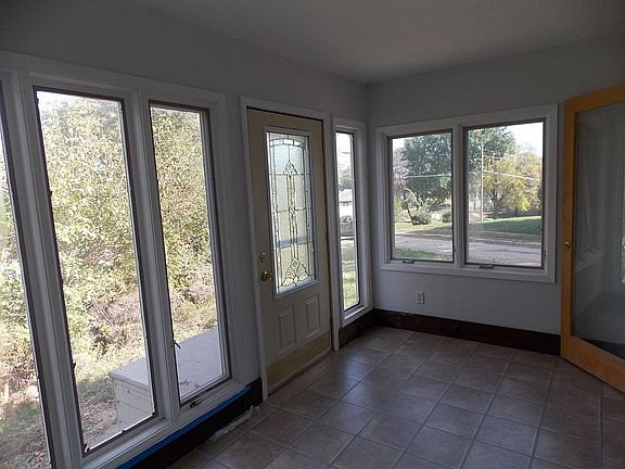 2nd image of 1555 Lacy Blvd