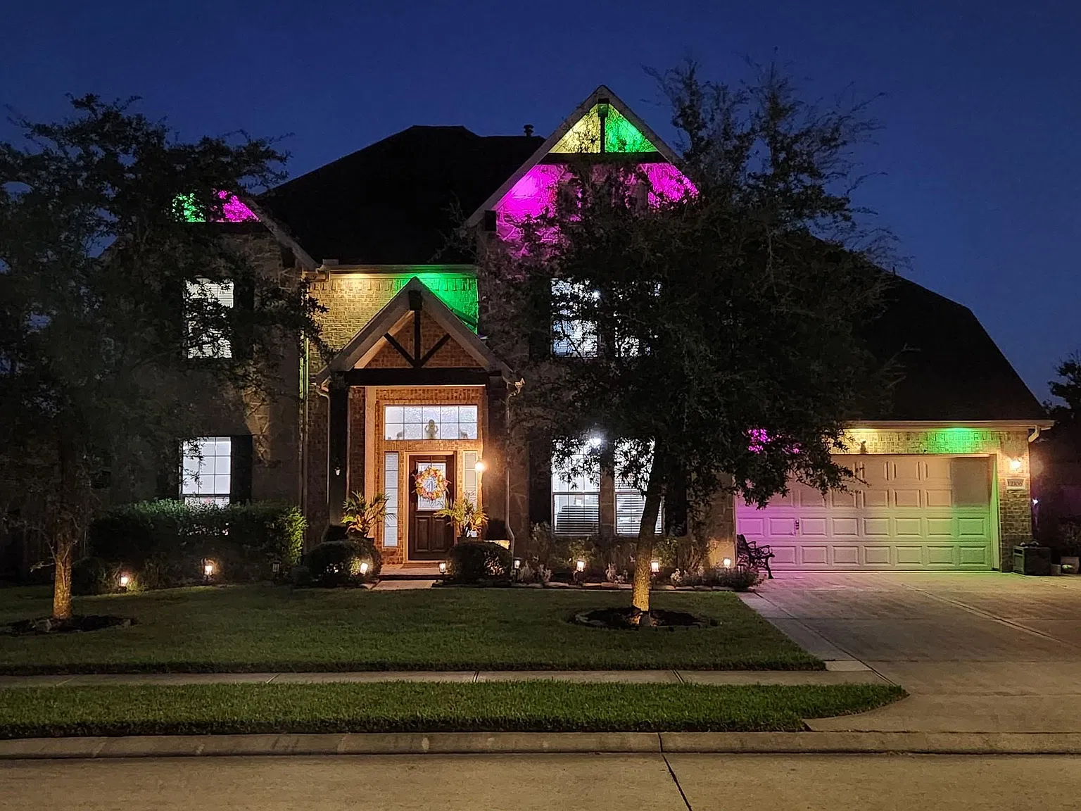 5 bed, 3.5 bath, 3554 sqft, $3,700 — Photo 2