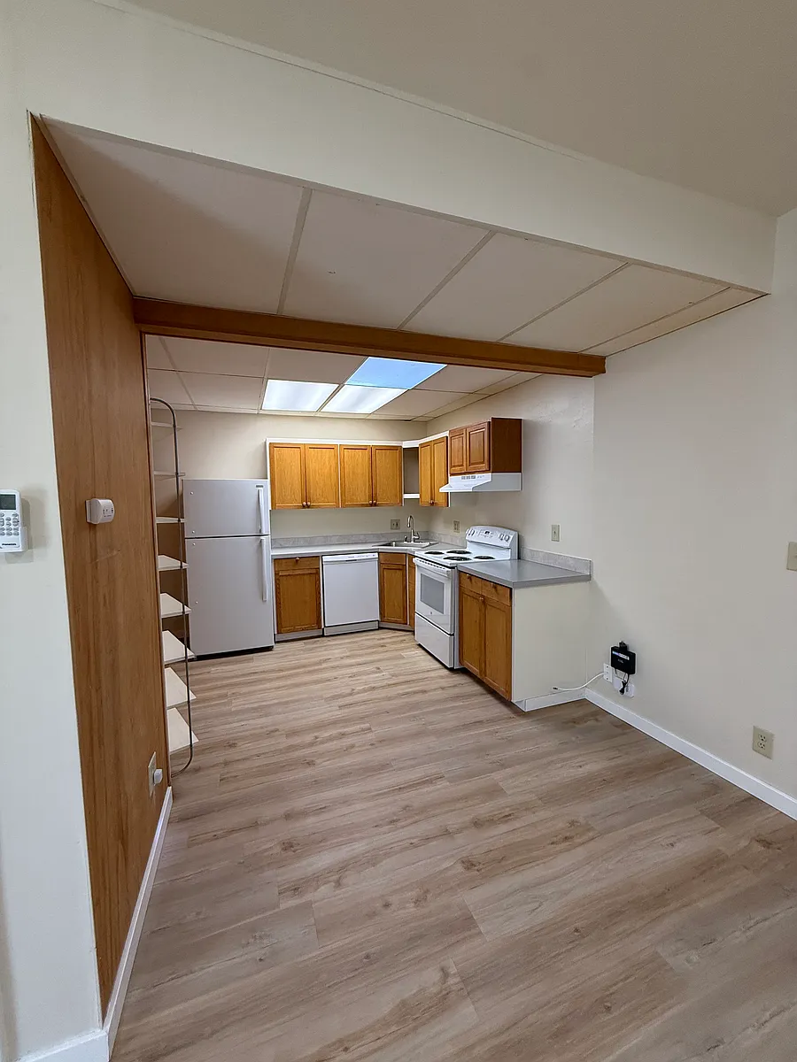 Building Photo - 6026 Bernhard Ave #ADU
