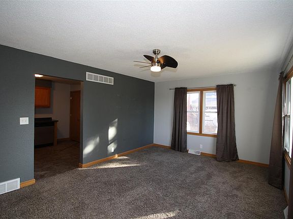 2nd image of 709 2nd Ave SE