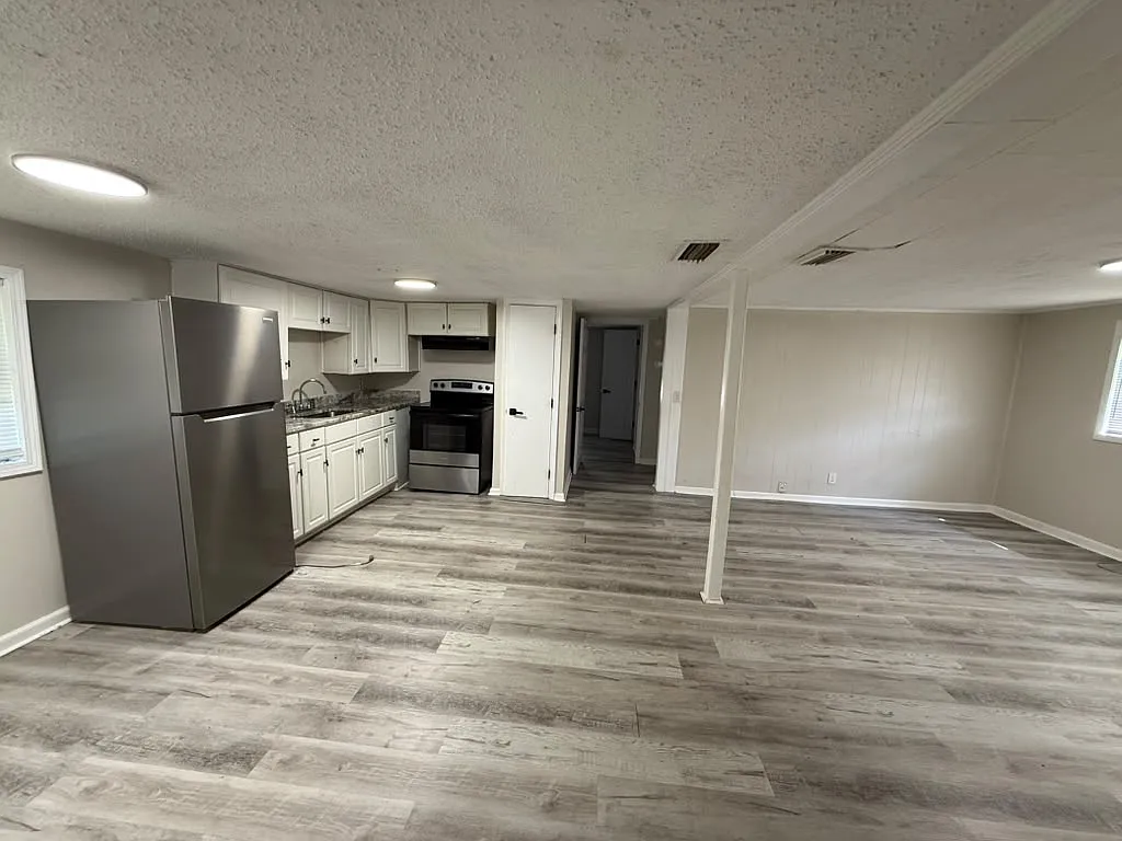 622 Cleveland St — Photo 3