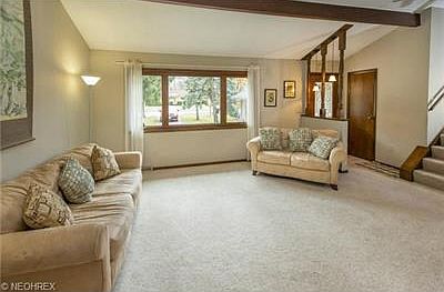 5th image of 25012 Hall Dr