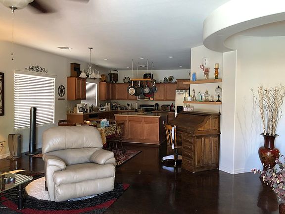 3rd image of 6289 W Admiral Way