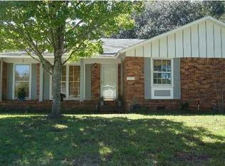 1249 Honeysuckle Ln, Charleston, SC 29412