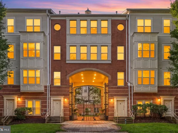 2791 Centerboro Dr APT 274, Vienna, VA 22181
